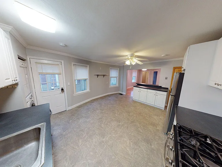 346 Chelsea St #2 — Photo 10