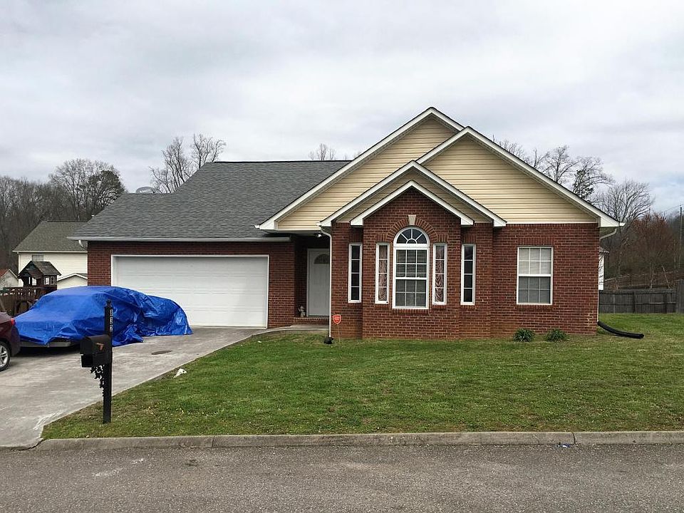 1st image of 832 Carter View Ln