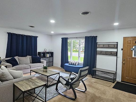 3rd image of 29266 Pin Oak Way