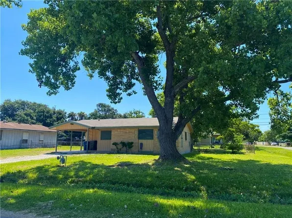 1233 Baywood Ln, Corpus Christi, TX 78418
