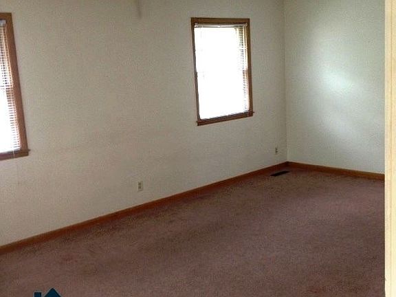 4th image of 2532 S 37th St