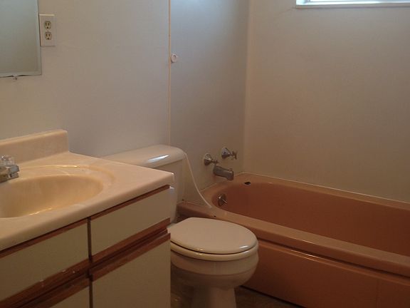 2nd image of 2441 S Gaylord St