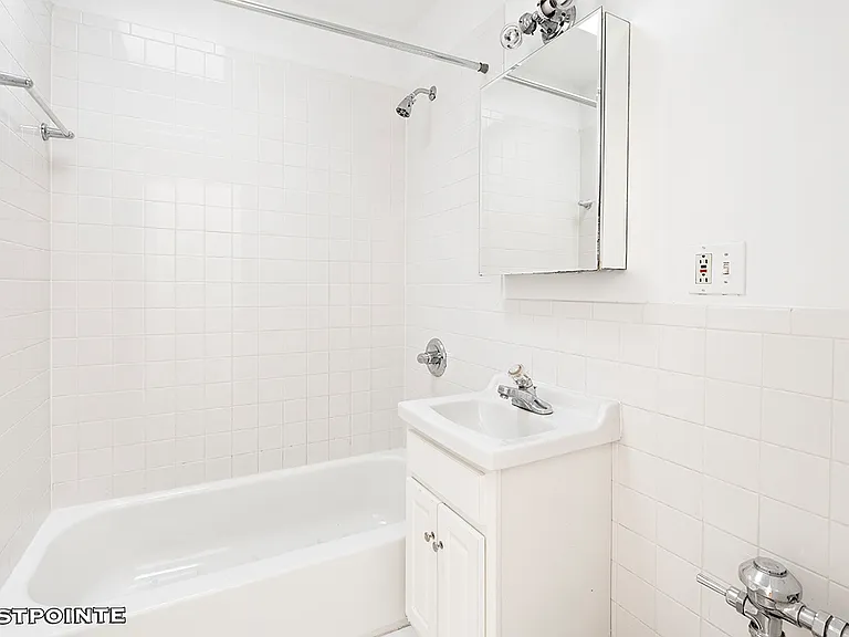 312 W 23rd St #4M — Photo 4