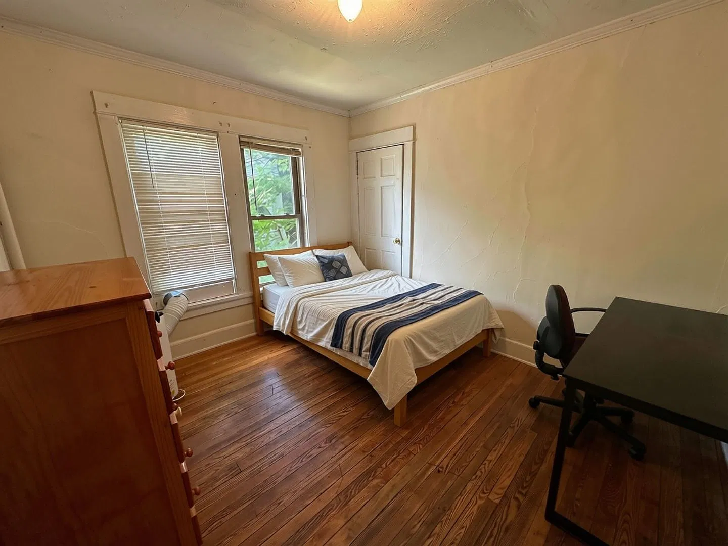 708 E Seneca St — Photo 3