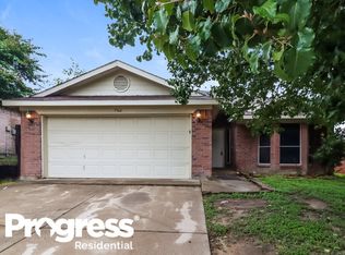 9964 Long Rifle Dr, Fort Worth, TX 76108