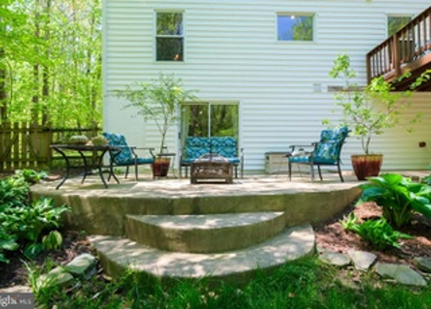 6 Bedroom -Magnificent 10 Acres Of Privacy - Only 5 Mins To Vre - Stafford Farmhouse — Photo 4