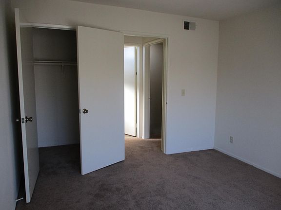4th image of 11931 Avon Way APT 1