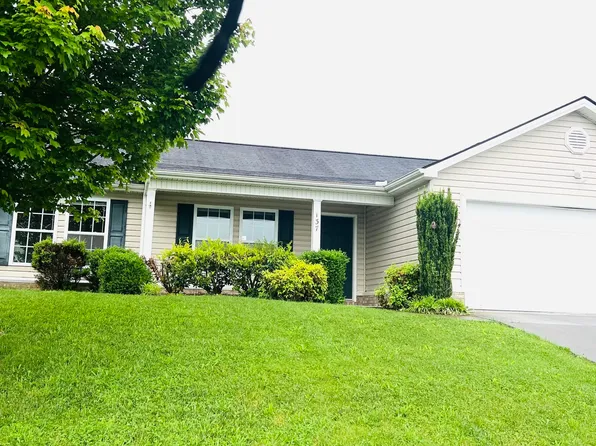 137 May Apple Dr, Bluff City, TN 37618