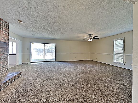 2nd image of 3105 Charter Oak Dr