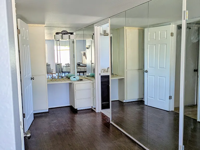 9870 W Comstock Ct — Photo 23