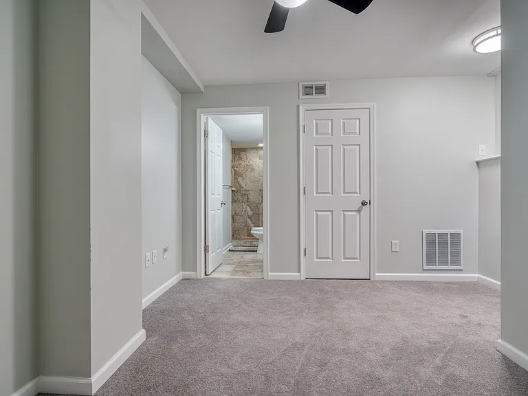36 N Ellwood Ave — Photo 20