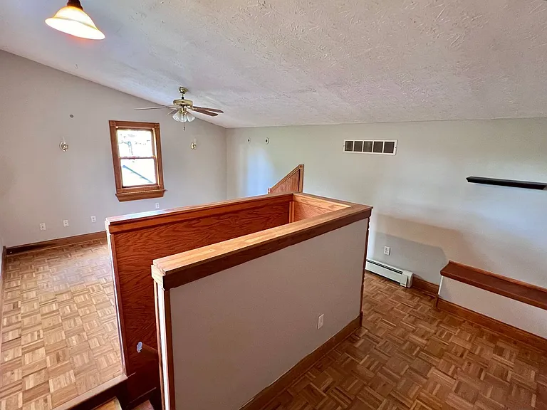 2869 Markbreit Ave — Photo 13