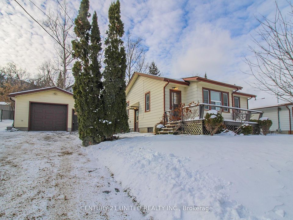 1st image of 611 Ashburnham Dr