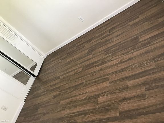 2nd image of 26 Nedra Ct