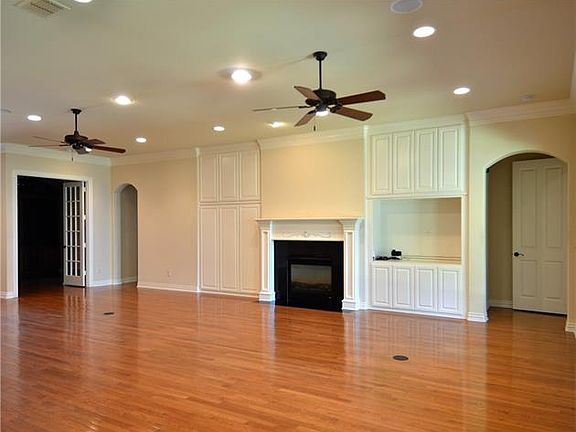 3rd image of 13 Rogers Ct