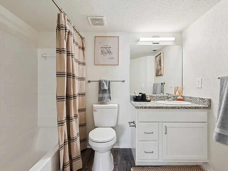 The Lucille Apartments — Photo 26