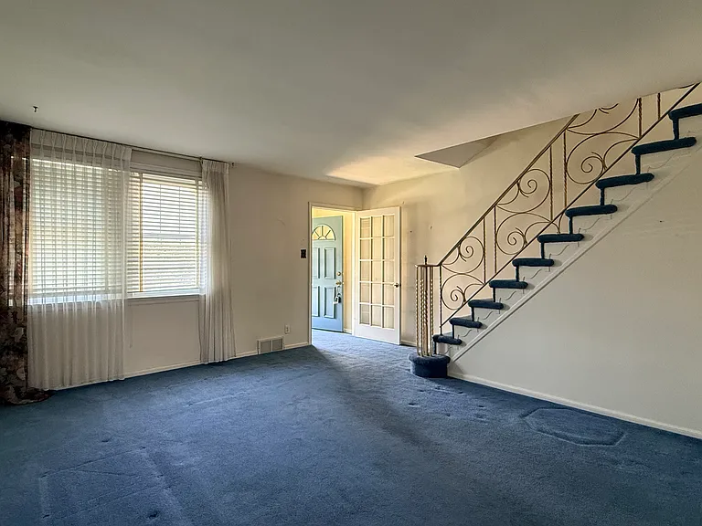 3303 Hartel Ave — Photo 10