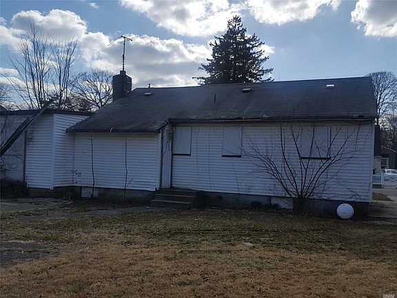 4th image of 143 N 21st St