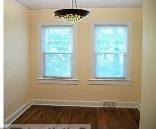 5th image of 2307 W Friendly Ave