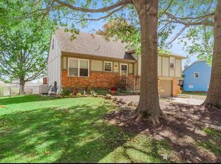 413 N Washington St, Raymore, MO 64083