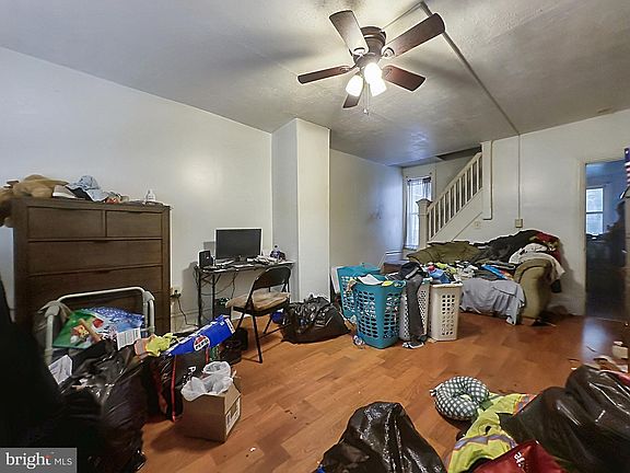 2nd image of 1711 Apricot St