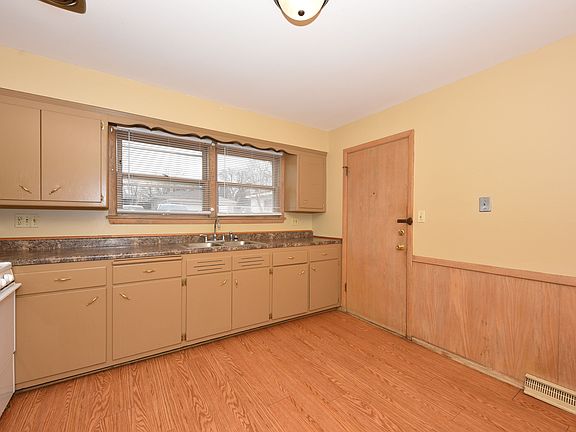 3rd image of 9636 W Capitol Dr #2