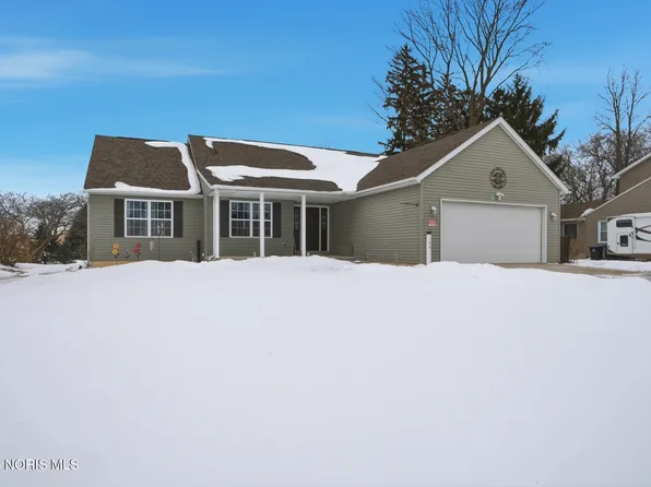 155 N Stadium Rd, Oregon, OH 43616