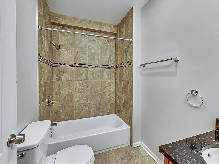 2839 W Cortez St #1 — Photo 27