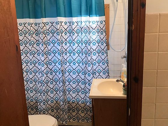 5th image of 204 Conklin Ave APT 2