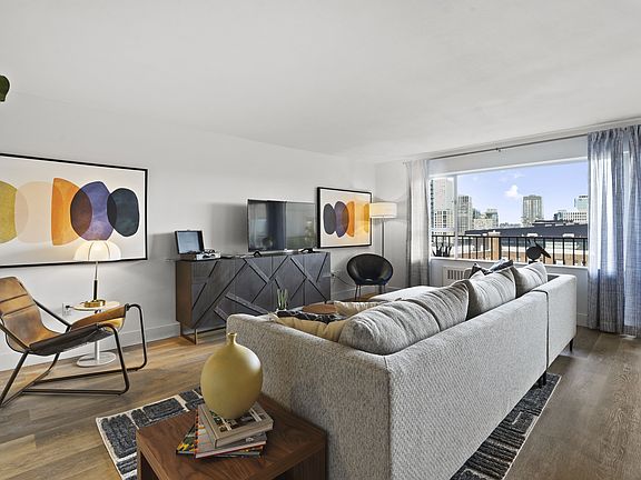 4th image of 1100 University St APT 301