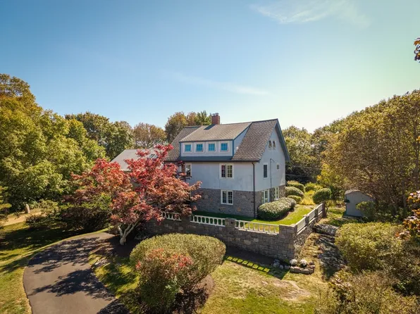 9 Rocky Pasture Rd, Gloucester, MA 01930