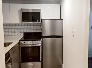 21 Phillips St #1, Boston, MA 02114