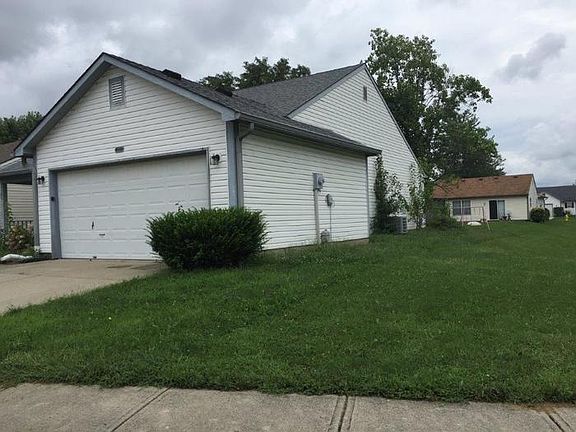 3rd image of 37 Ashwood Cir