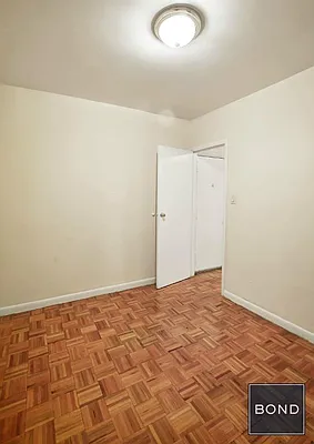 Rented by Bond New York | media 19