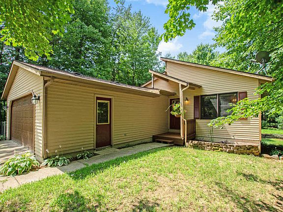 4th image of 4182 Ponderosa Dr