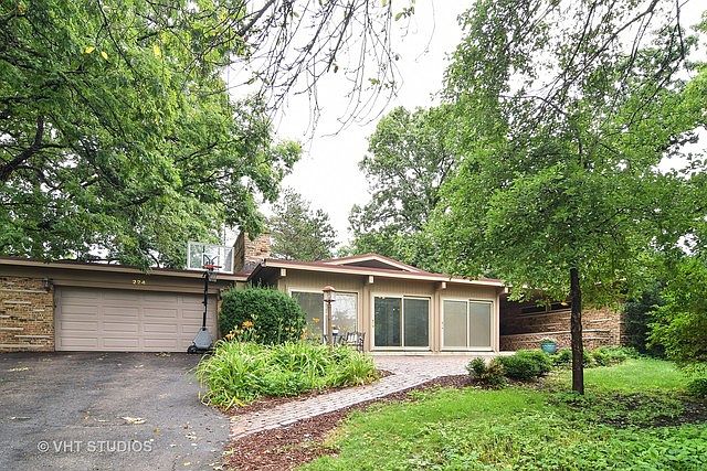 1st image of 224 Brookdale Ln
