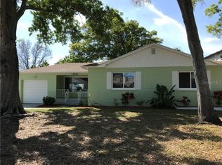 2416 51st St N, Saint Petersburg, FL 33710