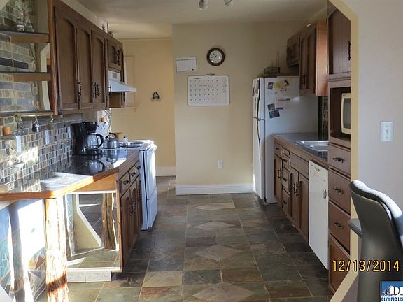 4th image of 915 W 12th St