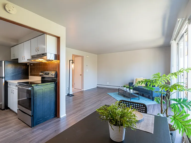 Hamlin Place — Photo 16