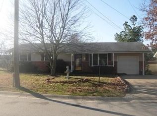 2124 Delaware Ave, Joplin, MO 64804
