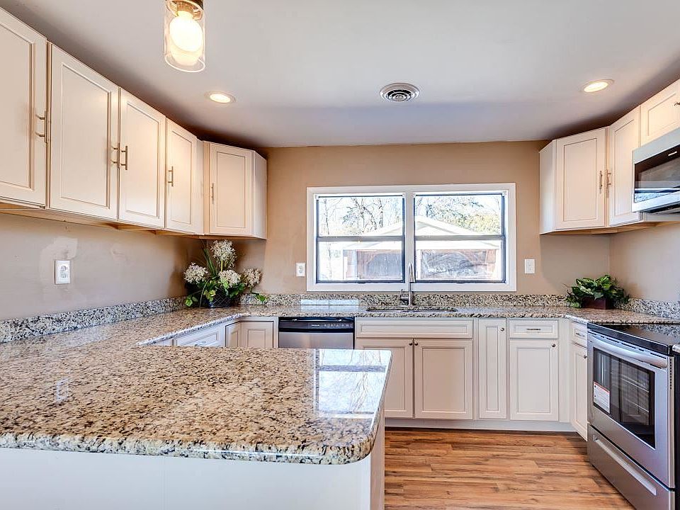 1st image of 122 Cockatiel Way