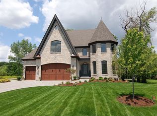 680 E Hickory Ave, Addison, IL 60101