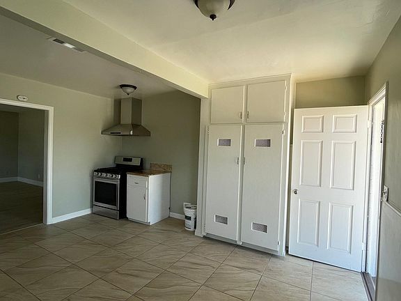5th image of 402 N Angeleno Ave #A