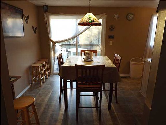4th image of 23 Greenridge Cres