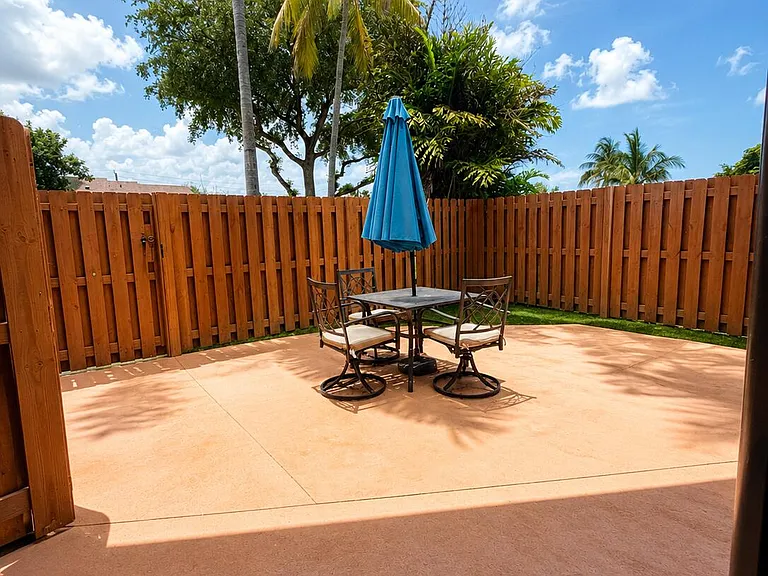 192 Springdale Cir — Photo 16