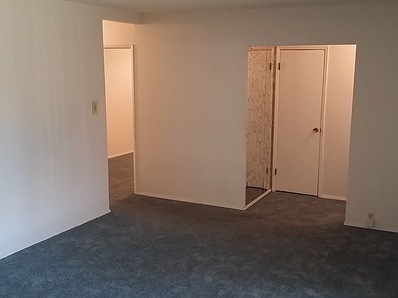 3rd image of 1836 S. Olive Ave.
