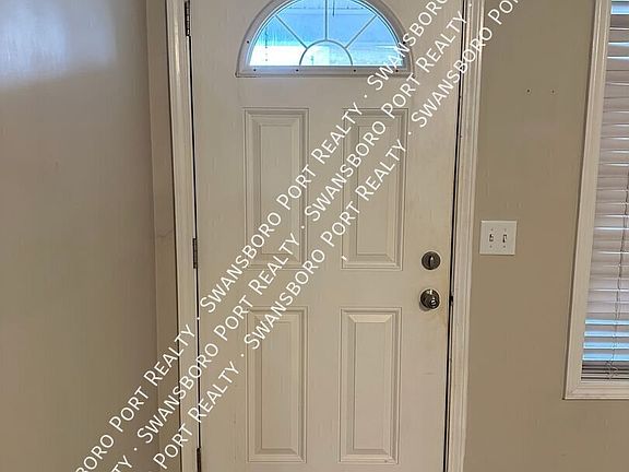 3rd image of 608 Main Street Ext