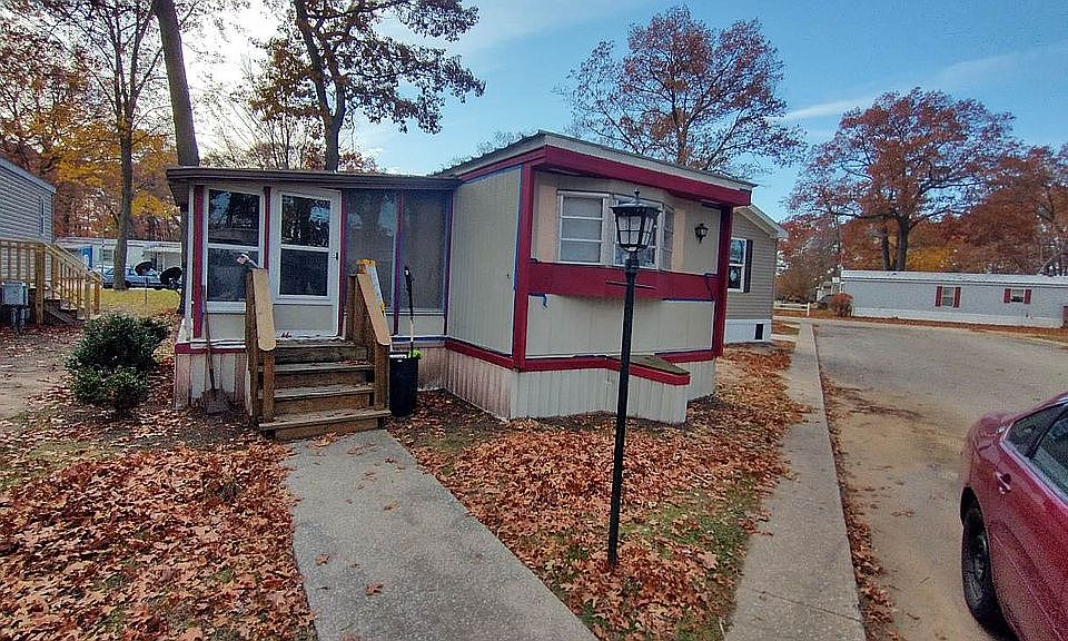 1st image of 2701 Huizenga St #43