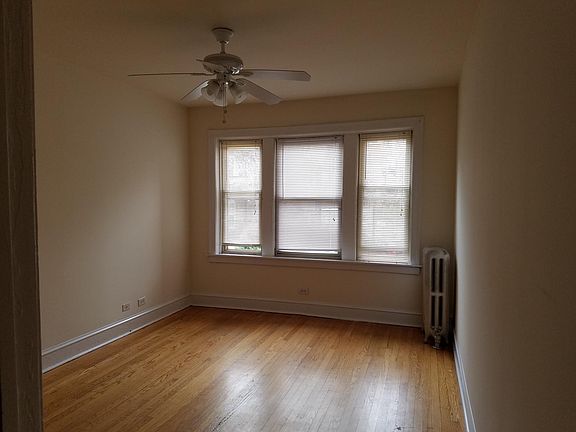 4th image of 4930 N Winthrop Ave APT 2B