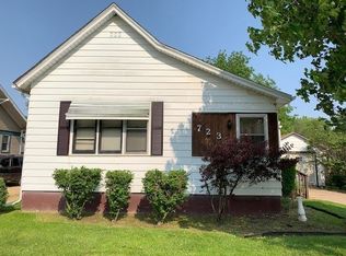 723 N 3rd St, Clinton, IA 52732